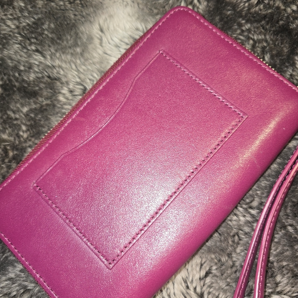 Euc Coach Leather Zip Wallet Magenta Wristlet - Picture 3 of 4
